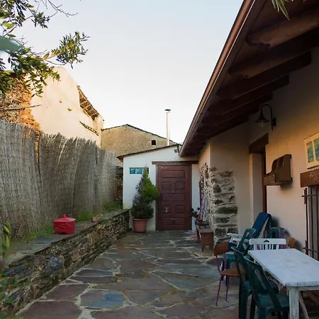 Casa Castañé Casa rural Puente de Domingo Florez